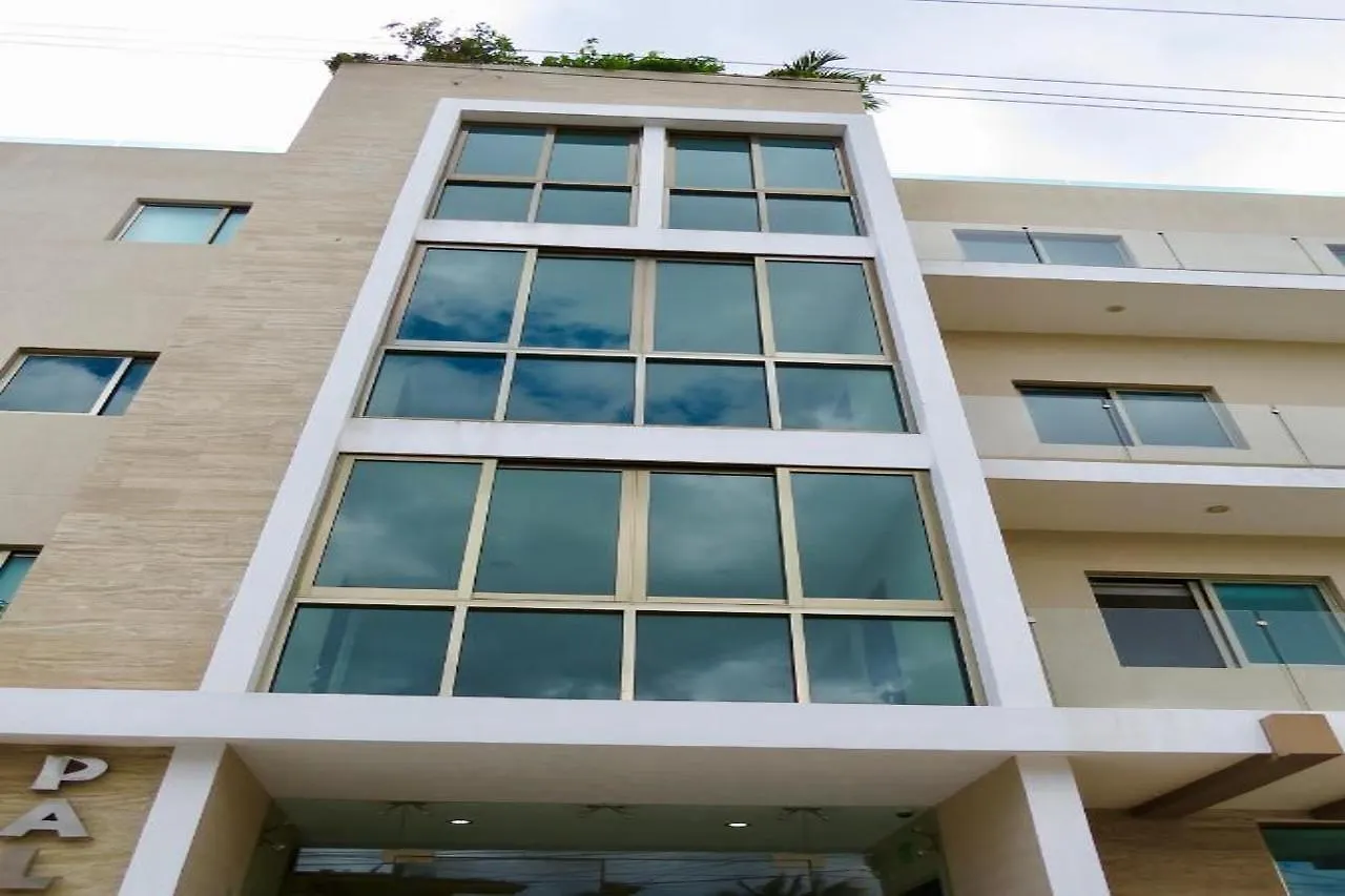 Palmarena Rooms & Residences - Long Stay Comfort With Parking, Sauna, Gym & Pool - Steps From 5Th Avenue Playa del Carmen Hotel