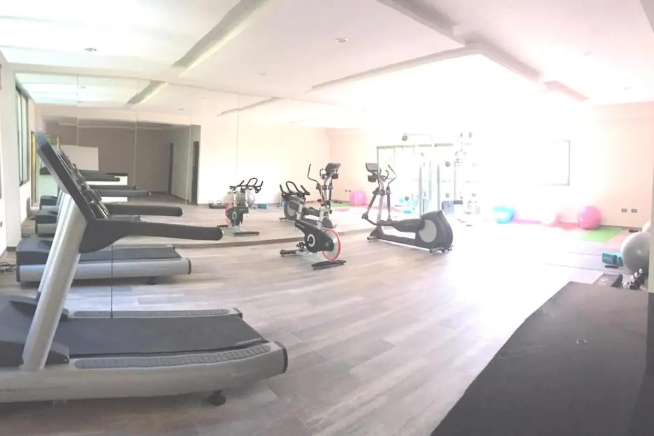 Hotel Palmarena Rooms & Residences - Long Stay Comfort With Parking, Sauna, Gym & Pool - Steps From 5Th Avenue Playa del Carmen