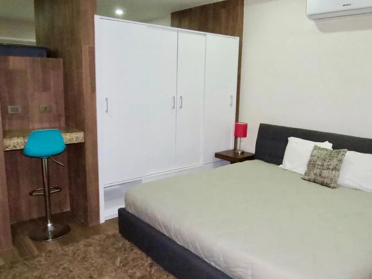 *** Hotel Palmarena Rooms & Residences - Long Stay Comfort With Parking, Sauna, Gym & Pool - Steps From 5Th Avenue Playa del Carmen Messico