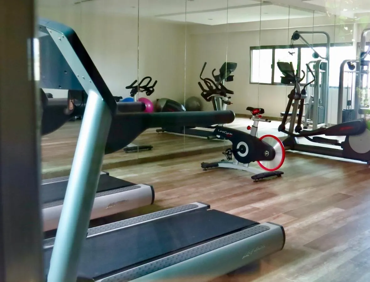 Palmarena Rooms & Residences - Long Stay Comfort With Parking, Sauna, Gym & Pool - Steps From 5Th Avenue Playa del Carmen Messico